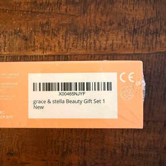 Grace & Stella Detox Serum, Eye Mask and Facial Moisturizer Spray - Picture 5 of 11